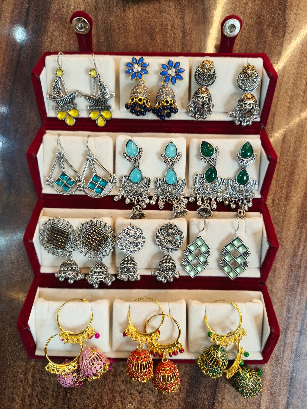 12 Pairs Of beautiful jhumka Box